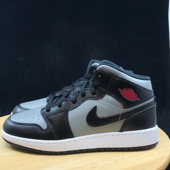Nike Air Jordan 1 Mid GS Shadow Black Grey Gym Red White 554725-096 Size 5.5y - Picture 8 of 10